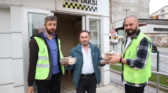 Büyükşehir'den taksici esnafına iftariyelik