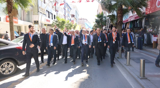 Çiftçi’ye Fatih Caddesi’nde yoğun destek