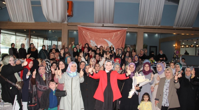 Fatma Kurtuluş, yüzlerce kadın ile seçim beyannamesini açıkladı