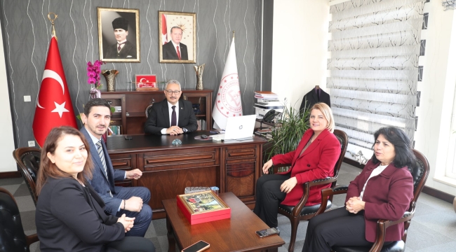 Hürriyet: Çocuklara her gün 1 öğün ücretsiz yemek vermek için milli eğitime ısrarımız sürüyor