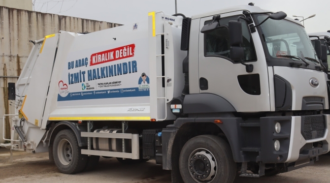 İzmit Belediyesi 4 yeni çöp kamyonunu daha hizmet filosuna kattı