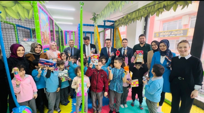 Osman Hamdi Bey İlkokulu'nda 'Mutluluk Günü' kutlandı