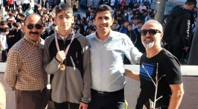 Darıcalı sporcu Serhat Taylan Kılıç, Dünya Şampiyonası'nda ülkemizi temsil edecek