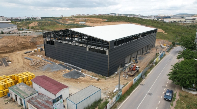 Spor salonunda yan panel montajı başladı