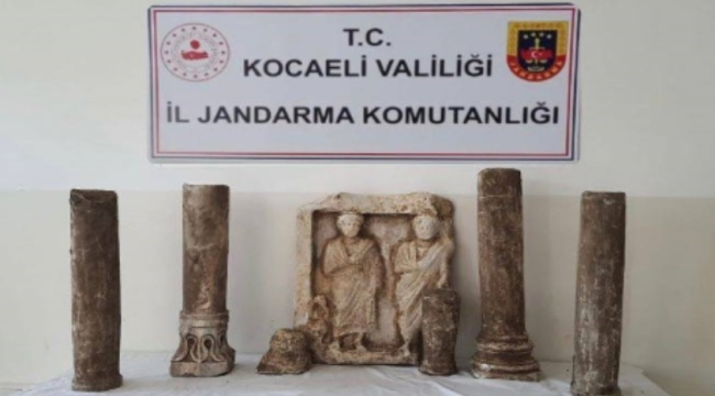 Roma Dönemine ait mezar başı ve sütunlar ele geçirildi