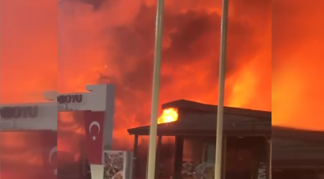 Kafeterya, yangında kullanılamaz hale geldi