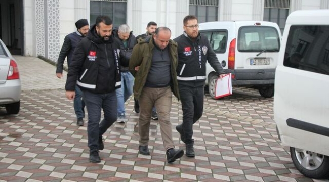 Arkadaşını boğup, otomobilde cesediyle 36 saat boyunca dolaşmış
