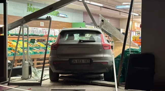 Markete dalan cipteki 2 kişi yaralandı