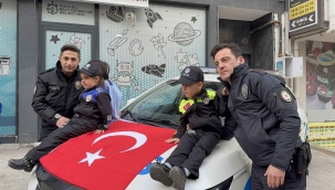 Anne Şehir’de polislere sürpriz kutlama