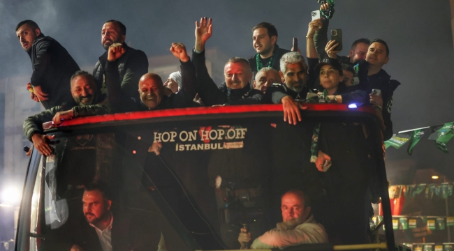 Büyükakın'a taraftardan büyük sevgi gösterisi
