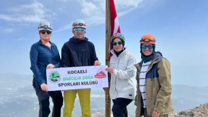 Kocaeli Dağcıları Dedegöl zirvesine tırmandı