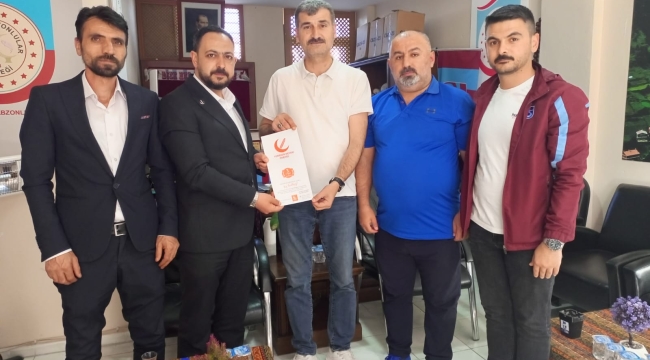 Başkan Çakır, STK'ları ziyaret ederek kongre davetinde bulunuyor