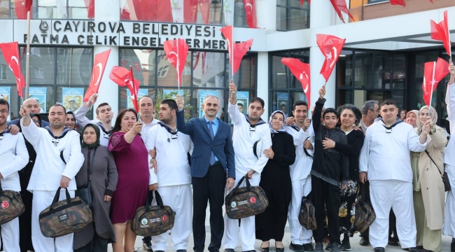 Çayırova'nın özel askerlerine kına gecesi