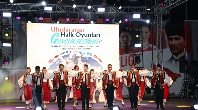Darıca'da 19 Mayıs Gençlik Festivali renkli görüntülere sahne oldu