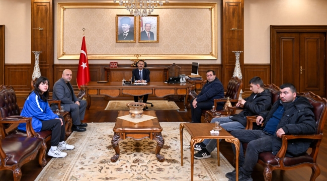 Engelsiz Sevenler'den Vali Aktaş'a ziyaret