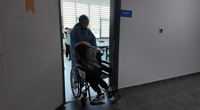 Özel bireyler ile öğretmenlerine, deprem ve yangın tatbikatı