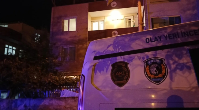 Yaşadığı evde karnından vurulmuş halde bulunan kadın hastaneye kaldırıldı