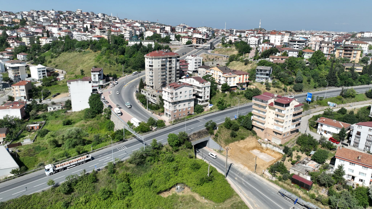 Darıca'da trafiği yoğun olan kavşak için kökten çözüm!
