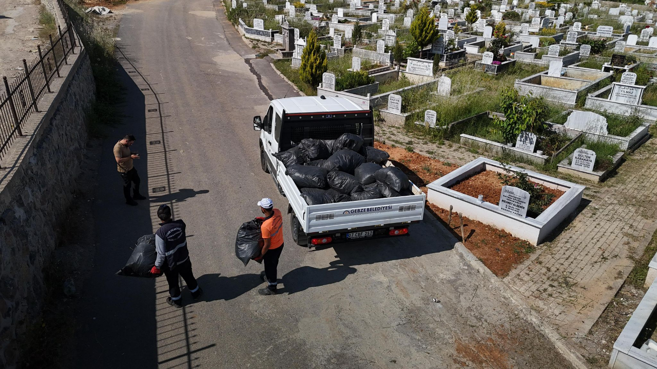 Gebze Belediyesi’nden bayram öncesi yoğun mesai