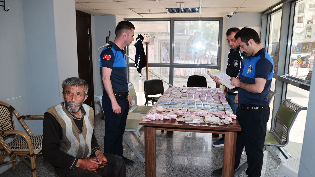 Gebze’de dilencinin üzerinden 20 Bin TL'den fazla para çıktı!