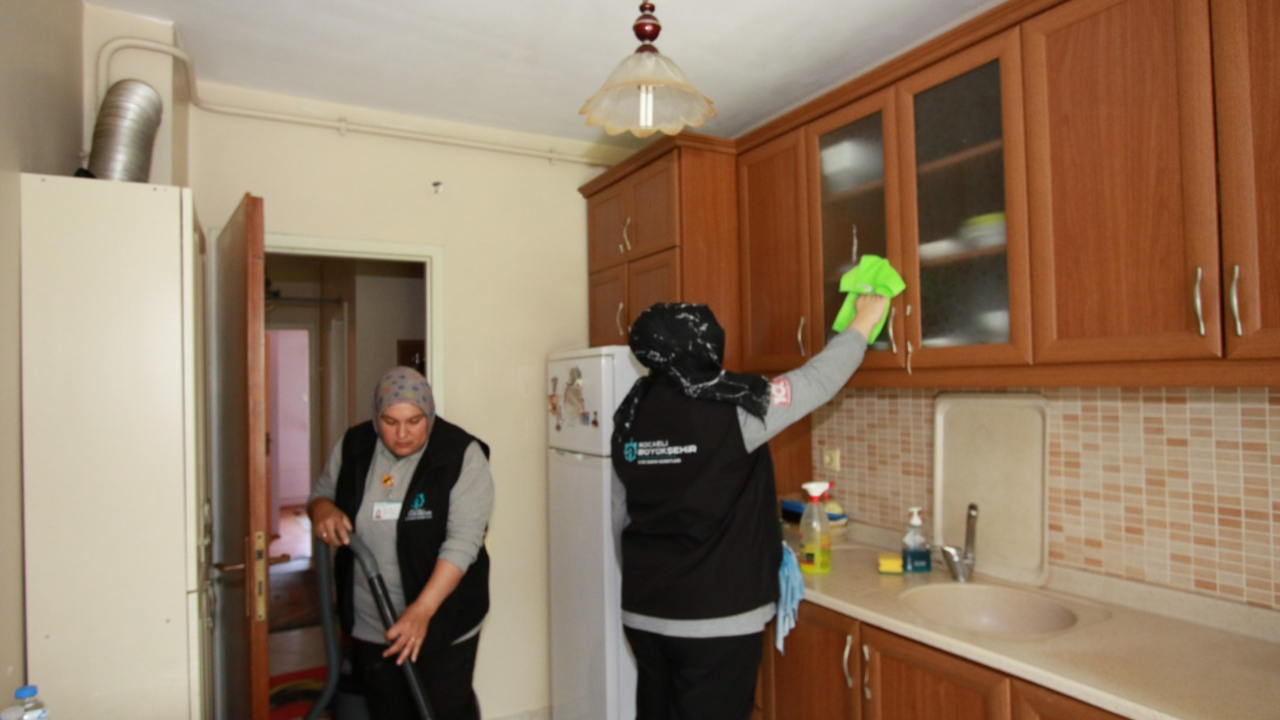 Büyükşehir’in “Evde Bakım Hizmeti” kalplere dokunuyor