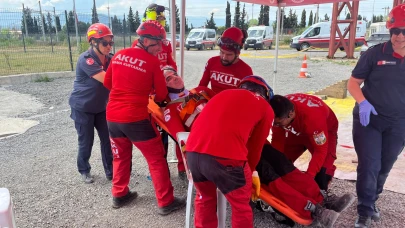 Büyükşehir İtfaiyesi’nden AKUT’a eğitim desteği