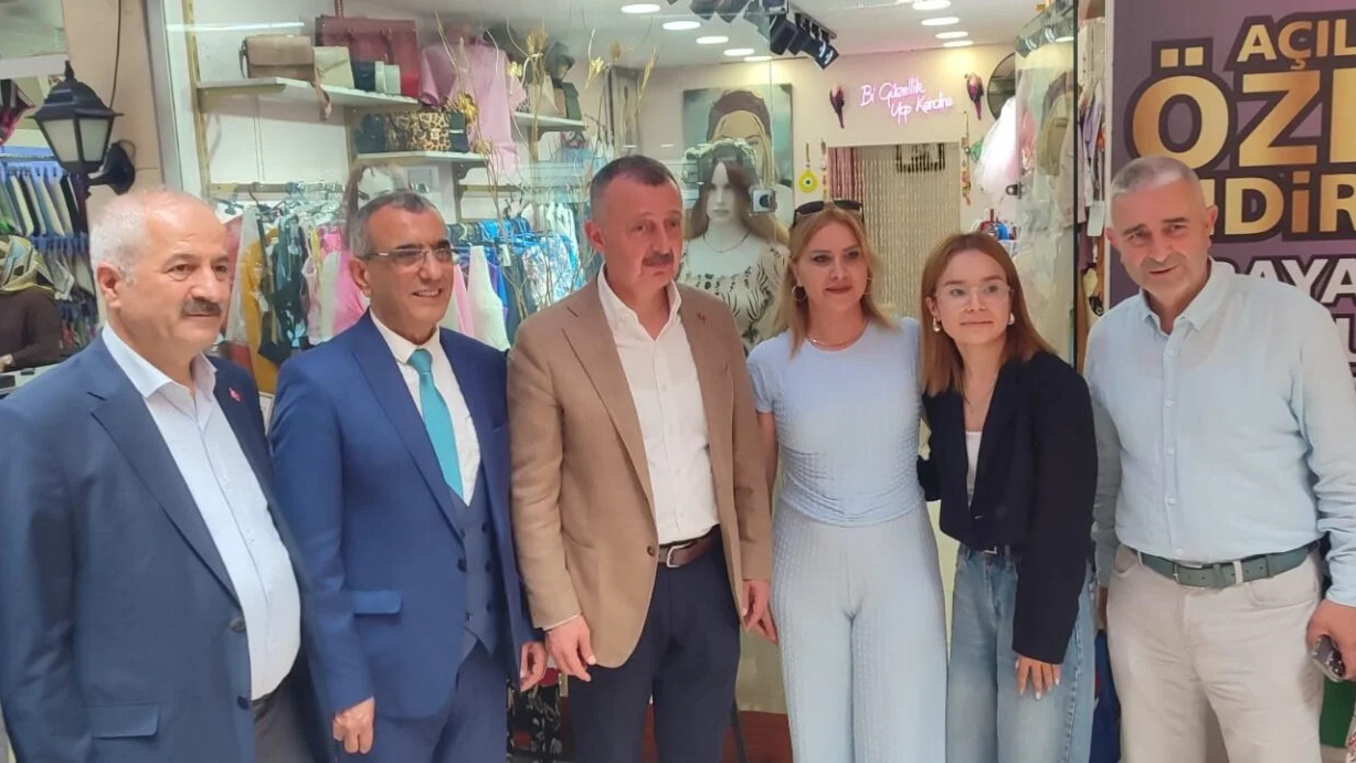 Büyükakın, Gebze'de esnaflarla buluştu