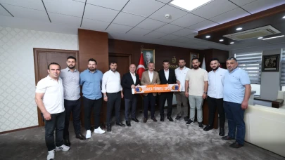 Şampiyon Darıca Türkeli, Başkan Büyükakın’a ziyaret