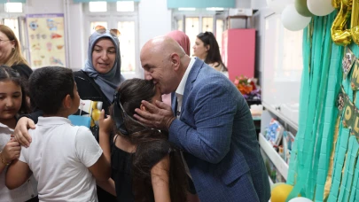 Başkan Bıyık, karne heyecanına ortak oldu