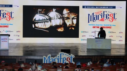 MARİFEST25’te kum ve şiir rüzgarı