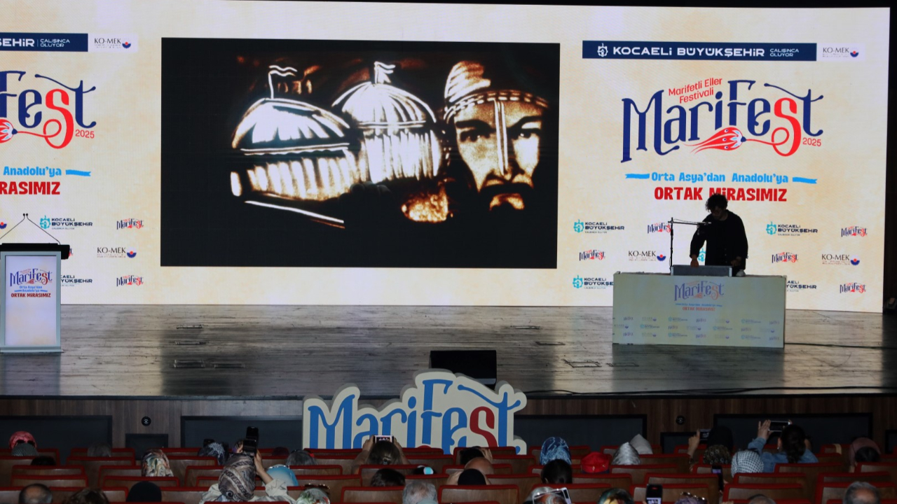 MARİFEST25’te kum ve şiir rüzgarı