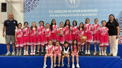 Çayırova’nın sporcuları madalya ve kupalara doymuyor