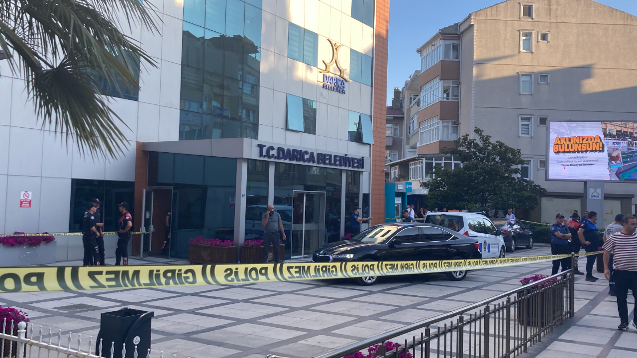 Zabıta memuru intihar girişiminde bulundu, Başkan Bıyık yaralandı!