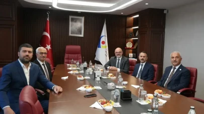 Vali Aktaş'tan Başkan Aslantaş’a taziye ziyareti