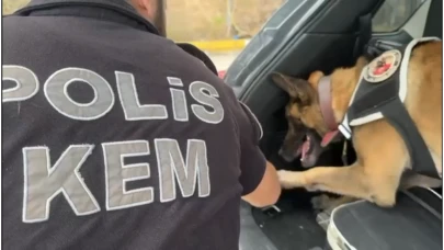 Otomobilin zulasında 82 kilo. uyuşturucu ele geçirildi