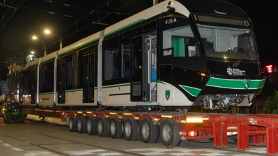 8’inci tramvay konforlu ulaşım ailesine katıldı