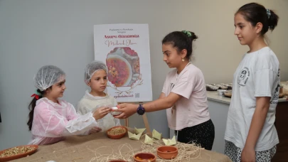 Arapçeşme Bilim Sanat Merkezi’nde aşure bereketi