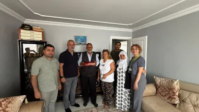 İzmit Belediyesinden gazilere saygı ziyaretleri sürüyor
