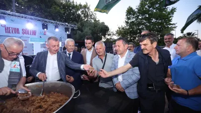 Başkan Büyükakın, kazanı açtı, ilk helvaları dağıttı