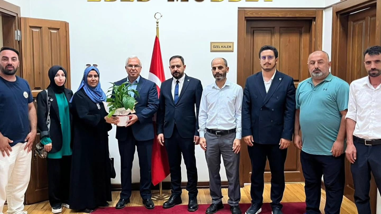 Yeniden Refah Darıca’dan yeni atanan kaymakama ziyaret