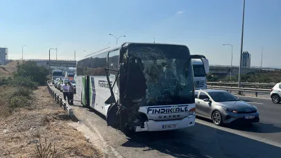 TEM Otoyolu’nda yolcu otobüsü kamyona çarptı; 1’i ağır 7 yaralı