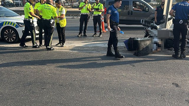 Bariyerlere çarpan motosikletin sürücüsü öldü