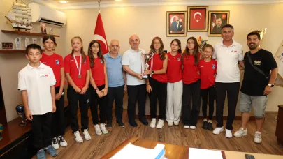 Şampiyon sporcular başarılarını Başkan Bıyık ile paylaştı