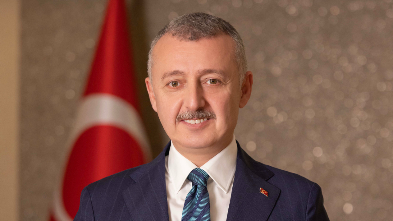 Büyükakın üniversiteyi kazanan öğrencileri tebrik etti