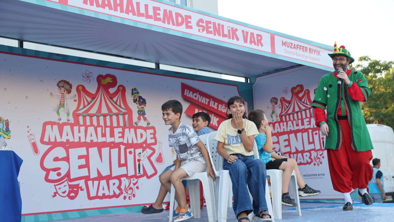 Her mahallede şenlik her çocukta mutluluk