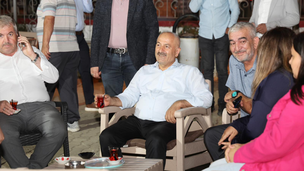 Başkan Büyükgöz ,Mollafenarili vatandaşlarla çay sohbetinde buluştu