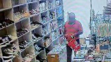 Ayakkabı hırsızlığı güvenlik kamerasında