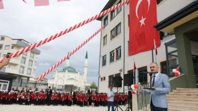 Çayırova’da ilk ders zili Akse İlkokulu’nda çaldı
