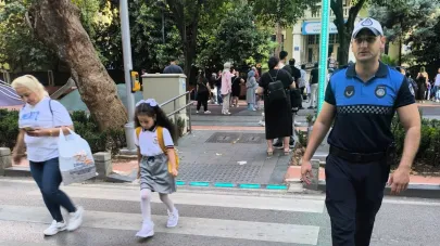 Büyükşehir Zabıtası öğrencilere kol kanat gerdi