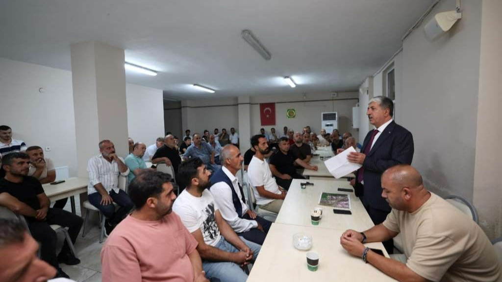 Başkan Ömeroğlu, Kayapınar Mahallesi'nde Vatandaşlarla Bir Araya Geldi